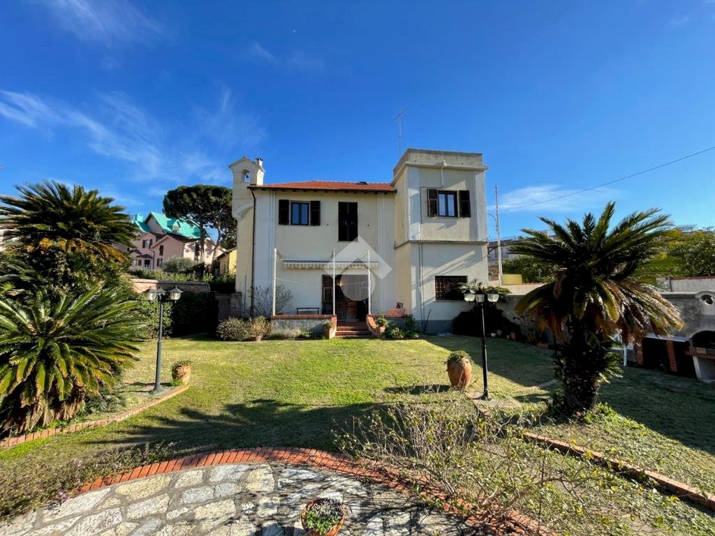 Villa Via Giuseppe Verdi, Spotorno - photo 1