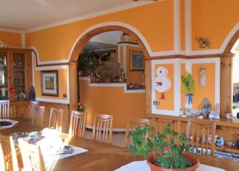 sala pranzo - Villa via Grigioni, 9, Castione Andevenno - foto 4