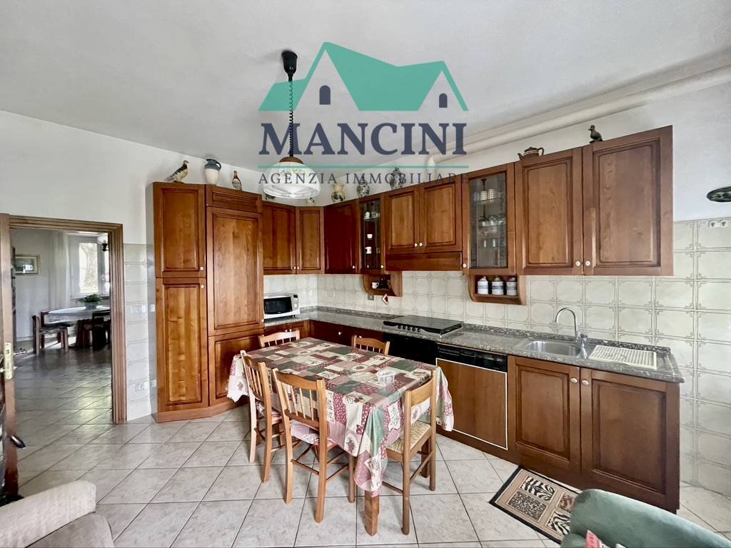 Casa indipendente PIAZZA VITTORIA, Montecarotto - foto 3