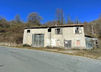 Facciata - Rustico SP21, Aurigo - foto 6