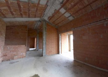 Stanza non arredata - Villa via Sant'Agata, 250, Imperia - foto 13