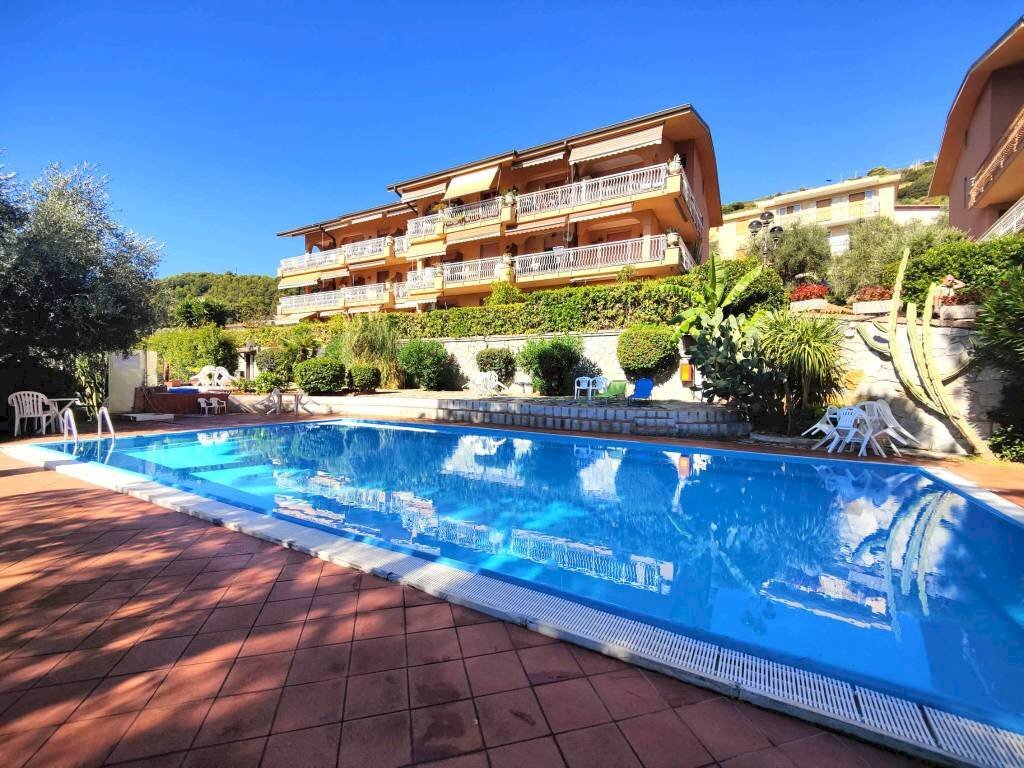 Piscina - Attic via Brà, Bordighera - photo 1