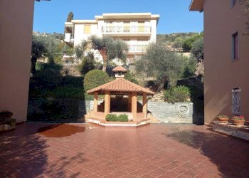 Giardino - Attico via Brà, Bordighera - foto 5