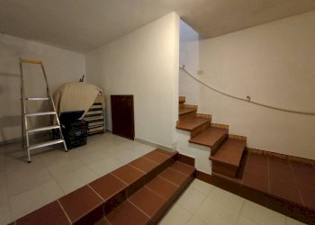 Interno palazzo - Trilocale strada Nuova, Cesio - foto 8