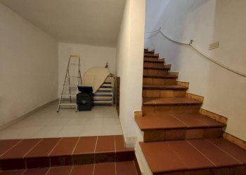 Interno palazzo - Trilocale strada Nuova, Cesio - foto 9