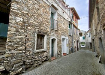 Facciata - Trilocale strada Nuova, Cesio - foto 15