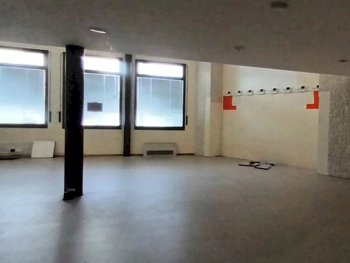 Shop Vittorio Veneto - photo 1