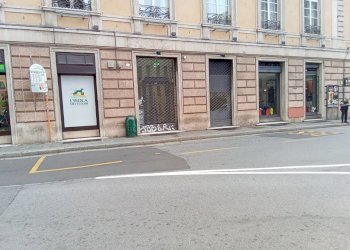 IMG_20221112_113058_996.jpg - Locale Commerciale Piazza della Nunziata 21 R, Genova - foto 2