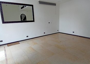 IMG_20221112_111953_788.jpg - Locale Commerciale Piazza della Nunziata 21 R, Genova - foto 4