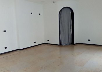 IMG_20221112_112058_666.jpg - Locale Commerciale Piazza della Nunziata 21 R, Genova - foto 7