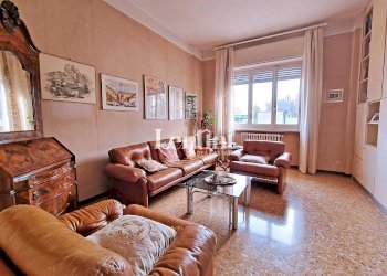 Appartamento piazza Vittorio Veneto, 6, Casale Monferrato - foto 3