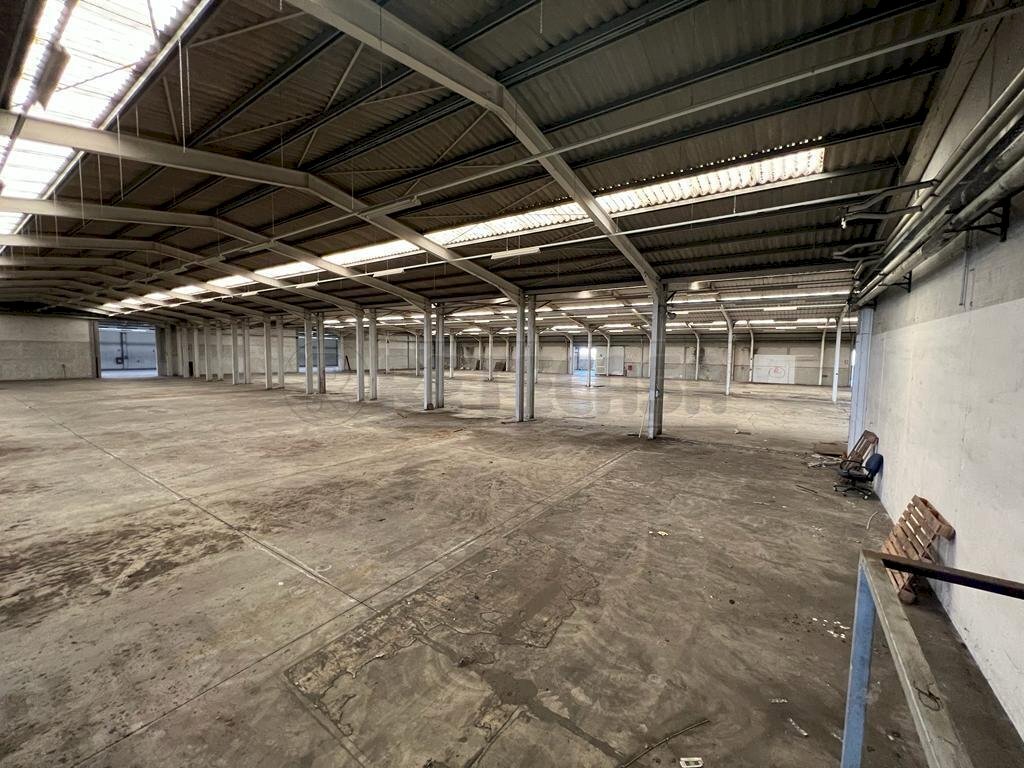 AREA DI PRODUZIONE - Commercial Premises Via Giuseppe Parini 19, Manzano - photo 2