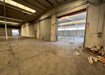 AREA DI PRODUZIONE - Locale Commerciale Via Giuseppe Parini 19, Manzano - foto 4