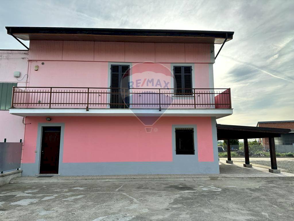 Semi-detached house Sobborghi, Alessandria, Alessandria - photo 2