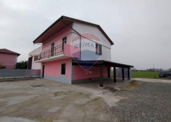 Casa semi indipendente Sobborghi, Alessandria, Alessandria - foto 1