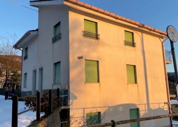 WhatsApp Image 2023-03-05 at 09.55.41 (15).jpeg - Villa Trifamiliare via Vara Superiore 86, Urbe - foto 2