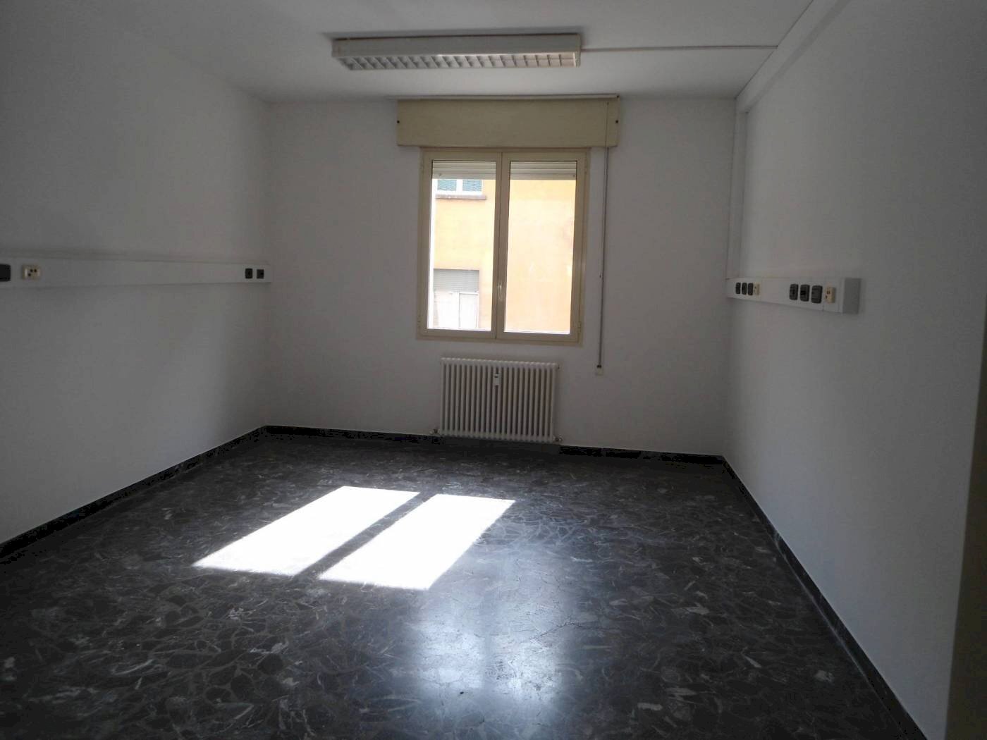 UFFICIO - Ufficio via Giovanni Battista Morgagni, Bologna (zona Centro Storico) - foto 2