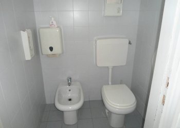 BAGNI - Ufficio via Giovanni Battista Morgagni, Bologna (zona Centro Storico) - foto 5