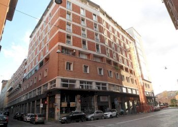 edificio - Ufficio via Giovanni Battista Morgagni, Bologna (zona Centro Storico) - foto 17