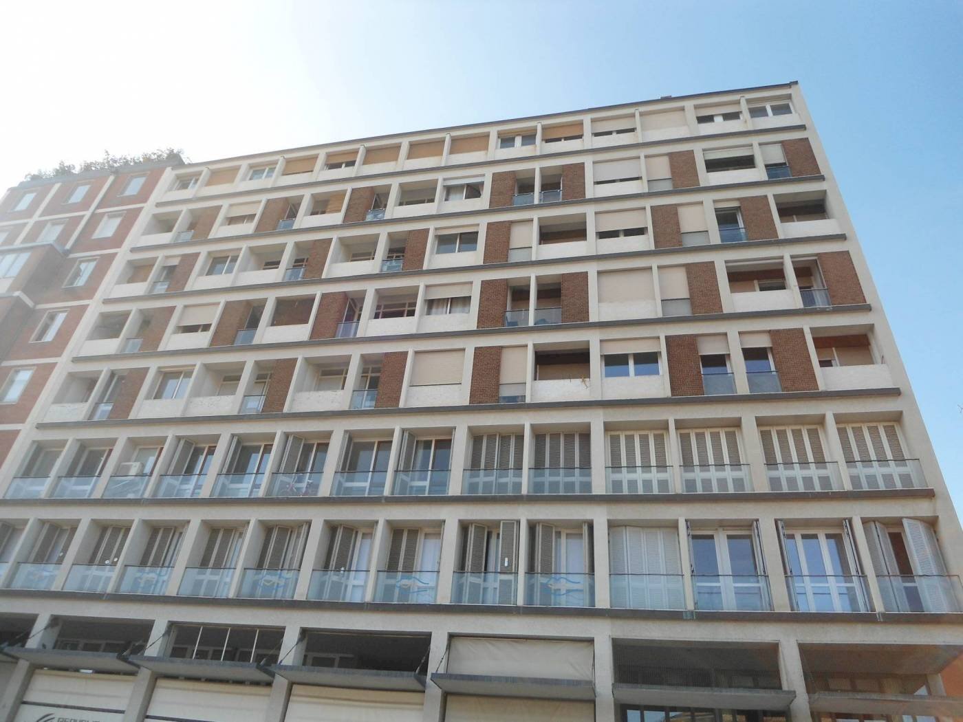 EDIFICIO - Shop piazza dell'Otto Agosto, Bologna (neighborhood Irnerio) - photo 2