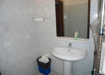 BAGNO - Shop piazza dell'Otto Agosto, Bologna (neighborhood Irnerio) - photo 16