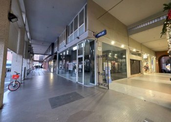 Zona - Shop piazza dell'Otto Agosto, Bologna (neighborhood Irnerio) - photo 32