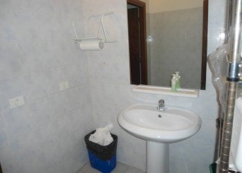 Bagno - Shop piazza dell'Otto Agosto, Bologna (neighborhood Irnerio) - photo 45