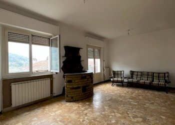 IMG-20230411-WA0010.jpg - Attico Aulla - foto 1