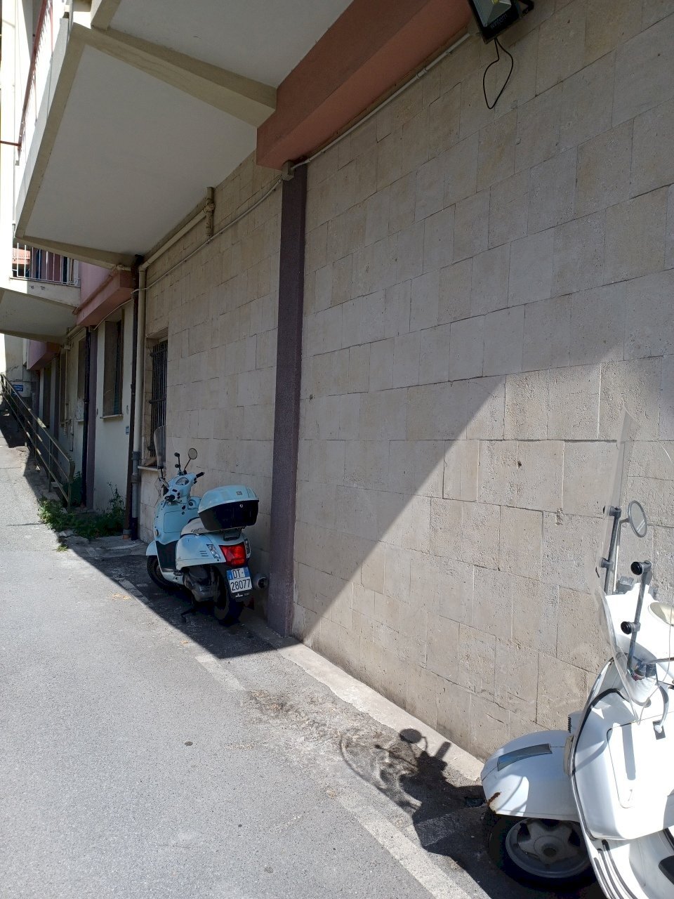 20230426_103228.jpg - Laboratorio Via Lorenzo Ghiglini 1, Genova - foto 3