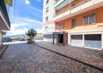 Trilocale Via Mario E Nicolo' Dagnino, 11 
 Pegli, Genova (zona Pegli) - foto 2