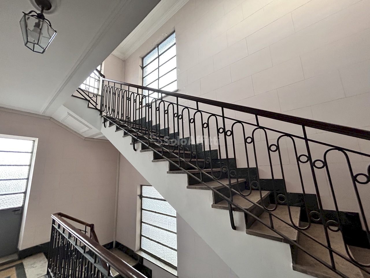 scale condiminiali.jpg - Bilocale FRANCIA 124, Torino - foto 2