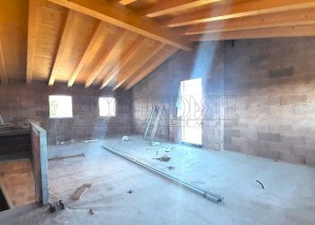 20241031_104603.jpg - Casa indipendente Campodoro - foto 7