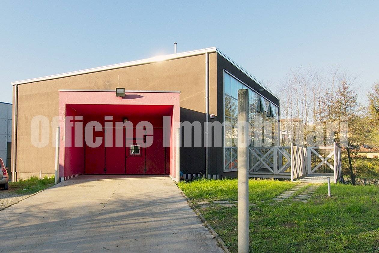 facciata - Capannone strada Provinciale della Selvagna, Gazzada Schianno - foto 2