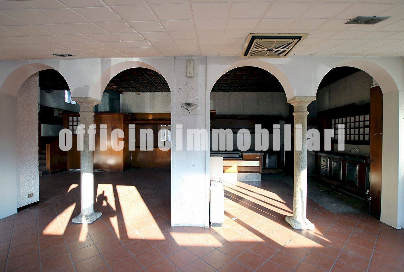 sala - Shop viale Belforte, Varese - photo 2