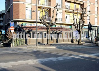 facciata - Negozio viale Belforte, Varese - foto 14