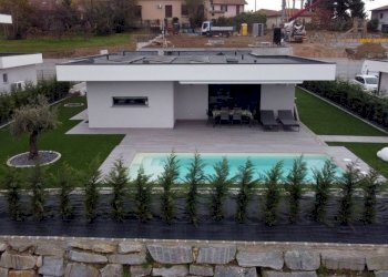 Piscina - Villa via Luigi Galvani, 26, Mornago - foto 3