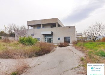 02_Snapseed.jpg - Locale Commerciale Strada Provinciale 41, Turrivalignani - foto 2