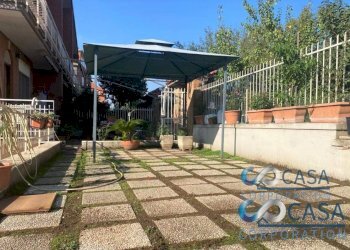 Villa a Schiera Via Roberto Melli, Roma (zona Tor Sapienza) - foto 2