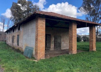 Facciata - Rustico via Laurentina, 2090, Roma - foto 1