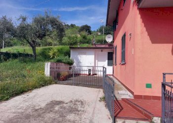 308a5cca-5350-4ba9-80fc-a70fe60a4a81.jpg - Villa Via Prulla 20, Sarzana - foto 20