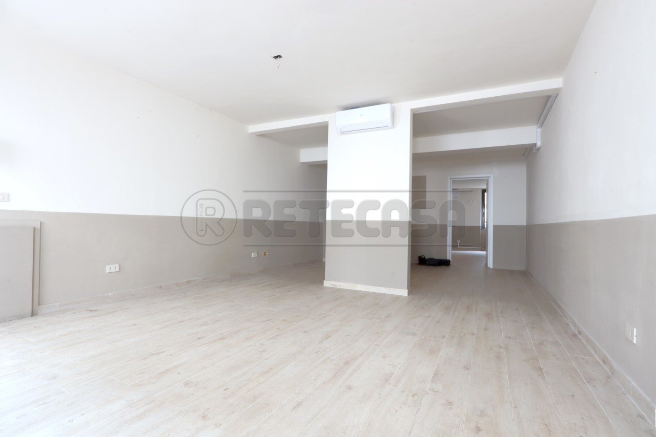 IMG_5514.JPG - Commercial Premises Contrada Apolloni, Vicenza - photo 1