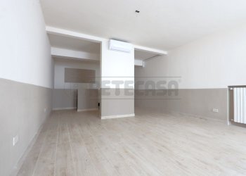 IMG_5515.JPG - Commercial Premises Contrada Apolloni, Vicenza - photo 3