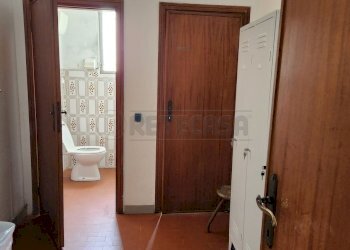 20230508_115001.jpg - Locale Commerciale Via Francesca Sud 44, Santa Maria a Monte - foto 6