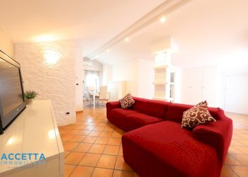 living - Attic Viale Trentino, Taranto - photo 1