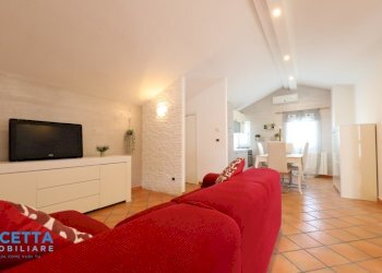 living - Attic Viale Trentino, Taranto - photo 15