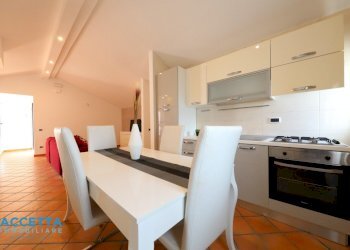 living - Attic Viale Trentino, Taranto - photo 20