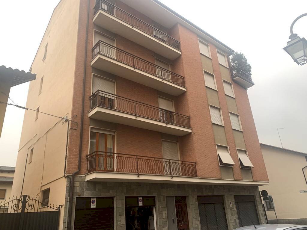 Facciata - Trilocale via Jacopo Arpino, 28, Poirino - foto 2