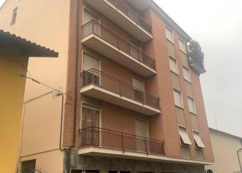 Facciata - Trilocale via Jacopo Arpino, 28, Poirino - foto 1