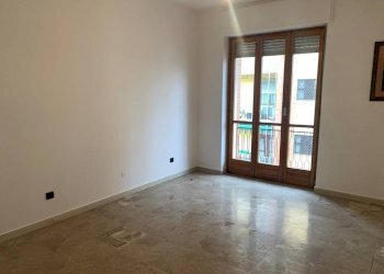 Stanza - Trilocale via Jacopo Arpino, 28, Poirino - foto 14