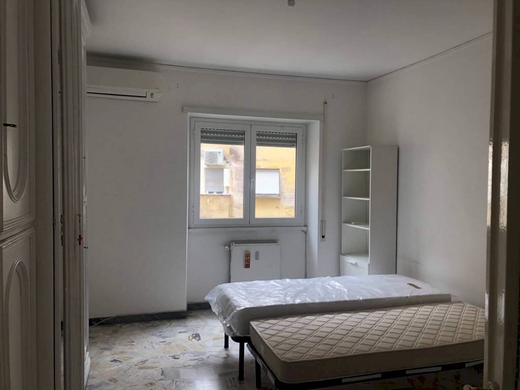 Camera da letto - Bilocale via Pietro Felter, 15, Roma - foto 3